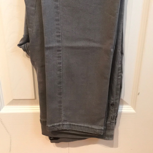 Grey Skinny Jegging - Picture 3 of 4